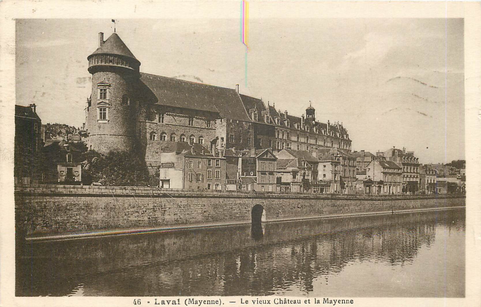 CPA Laval Mayenne Le Vieux Chateau et la Mayenne 