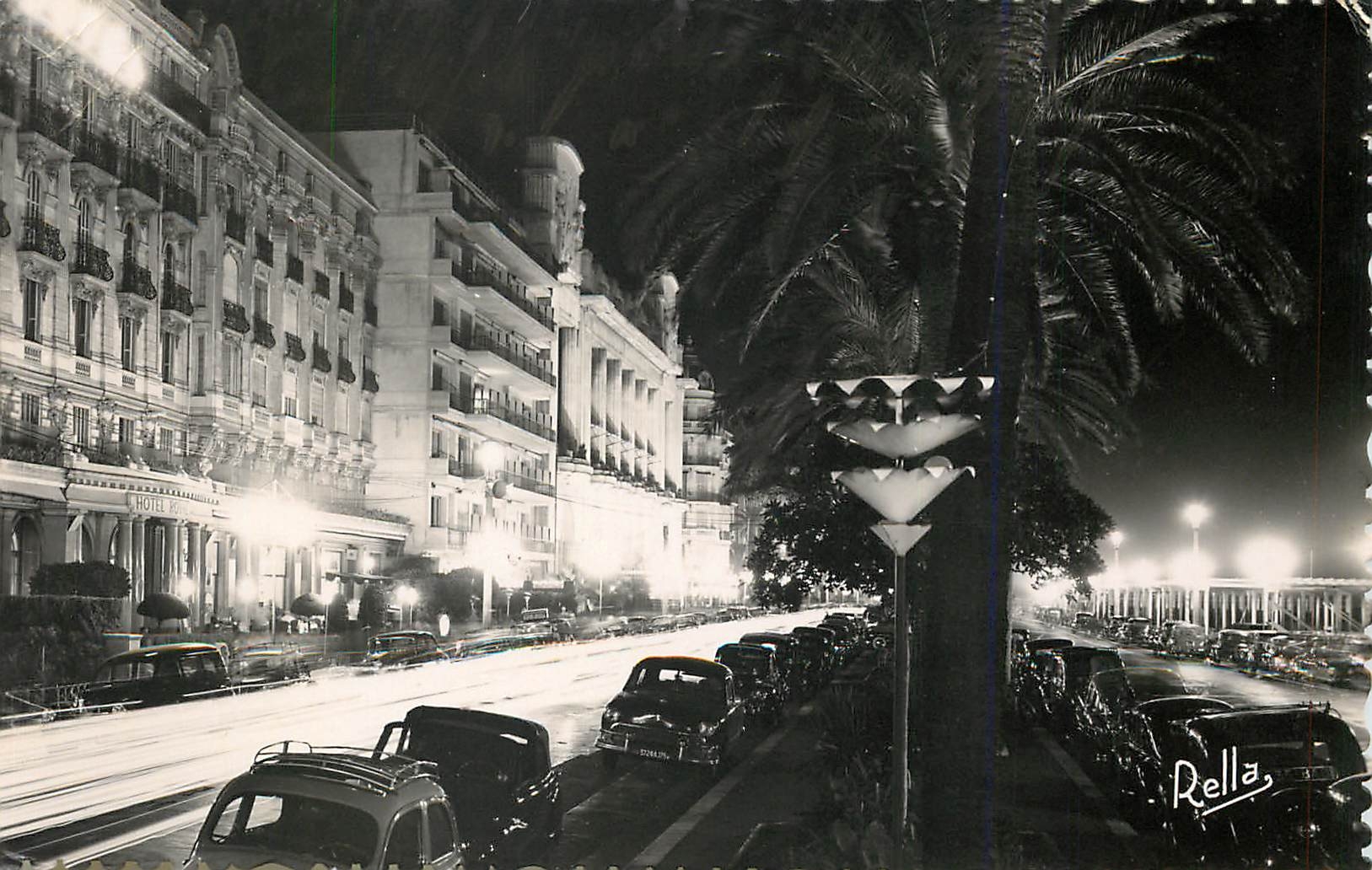 CPM La Cote d'Azur Nice La Nuit La Promenade des Anglais et de Palais de la Mediterranee 