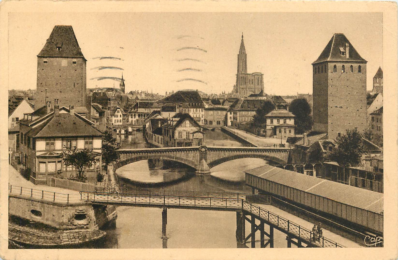CPA Strasbourg Tours des Ancien remparts et la Cathedrale 