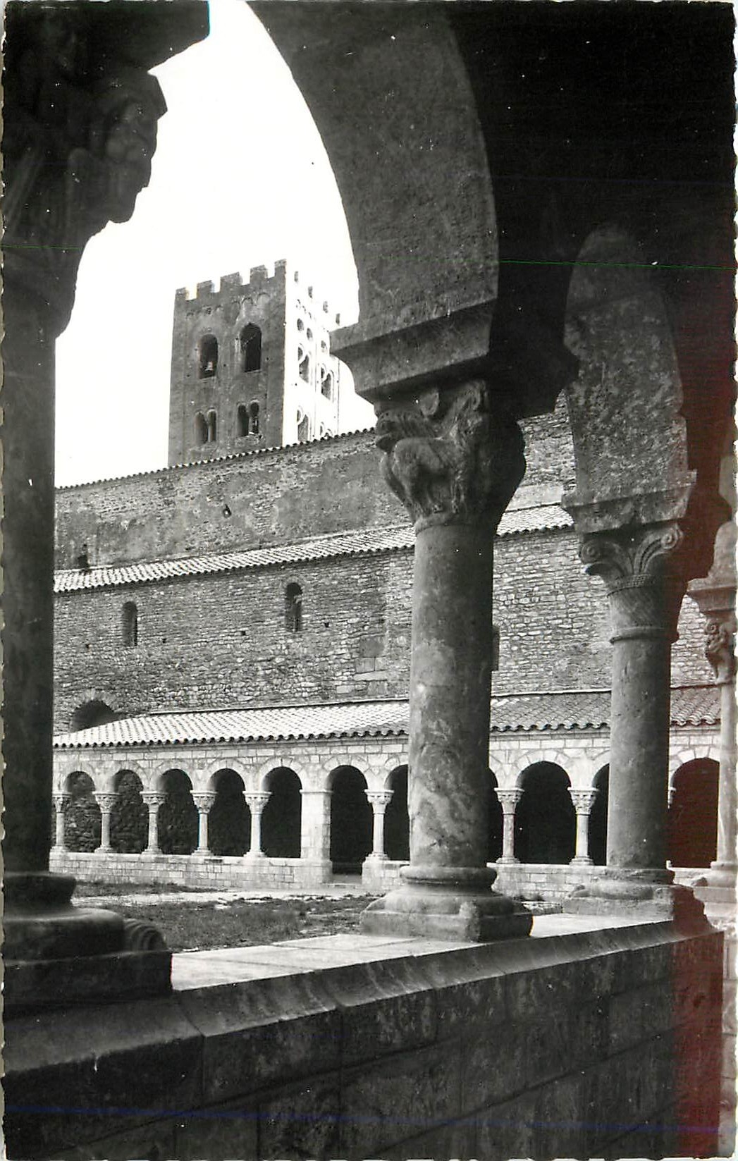 CPA Environs de Prades PO Abbaye de St Michel de Cuxa Le Cloitre 