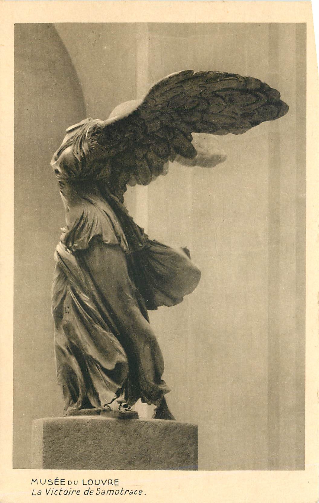 CPA Musee du Louvre La Victoire de Samotrace 