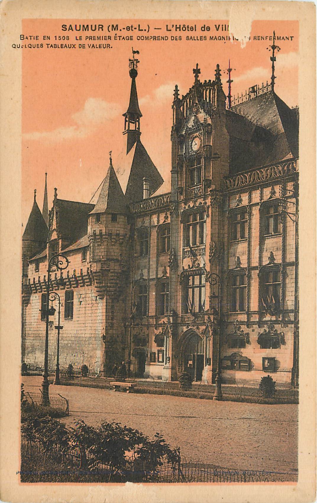 CPA Saumur M et L Hotel de Ville 