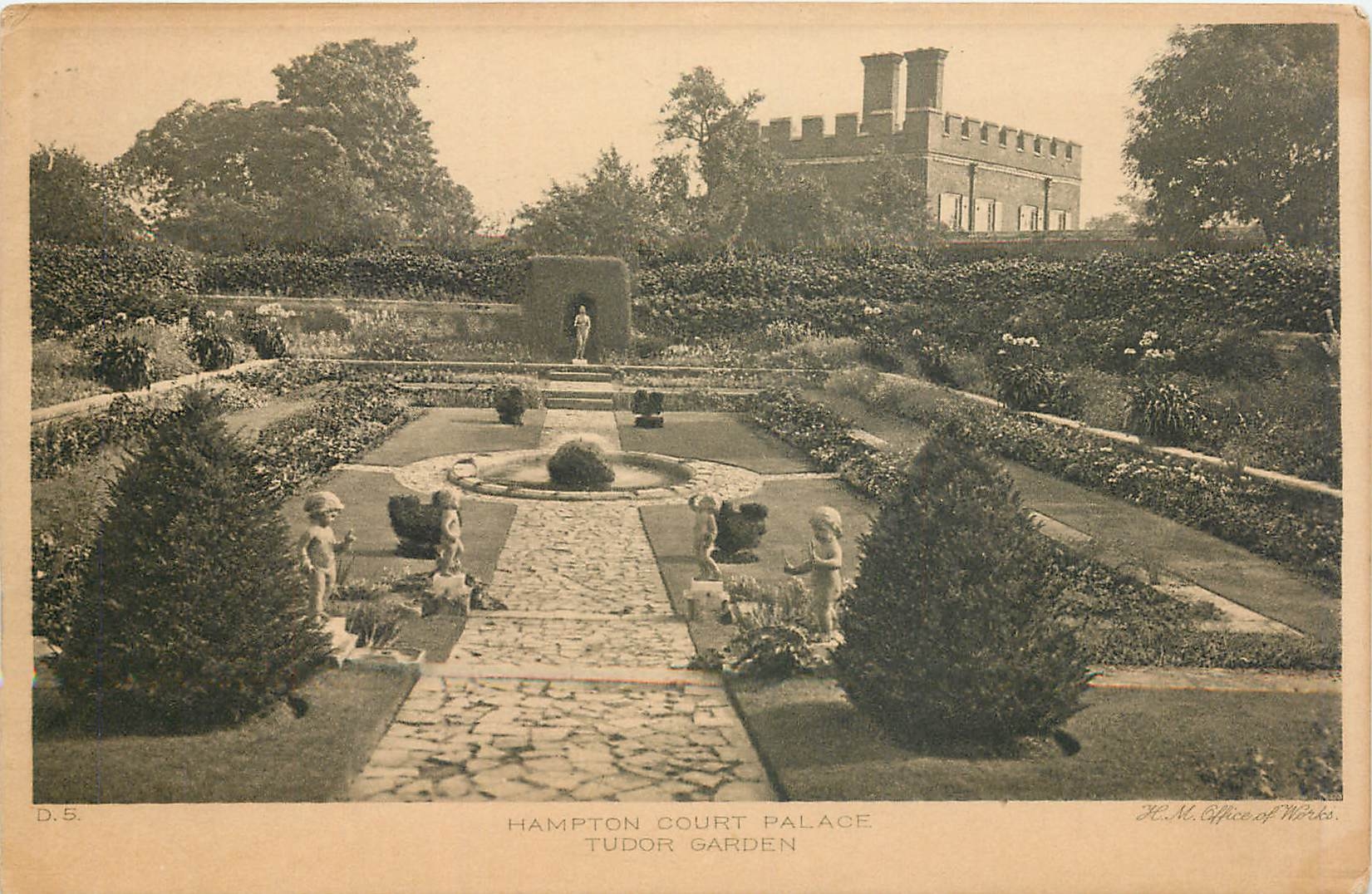 CPA Hampton Court Palace Tudor Garden 