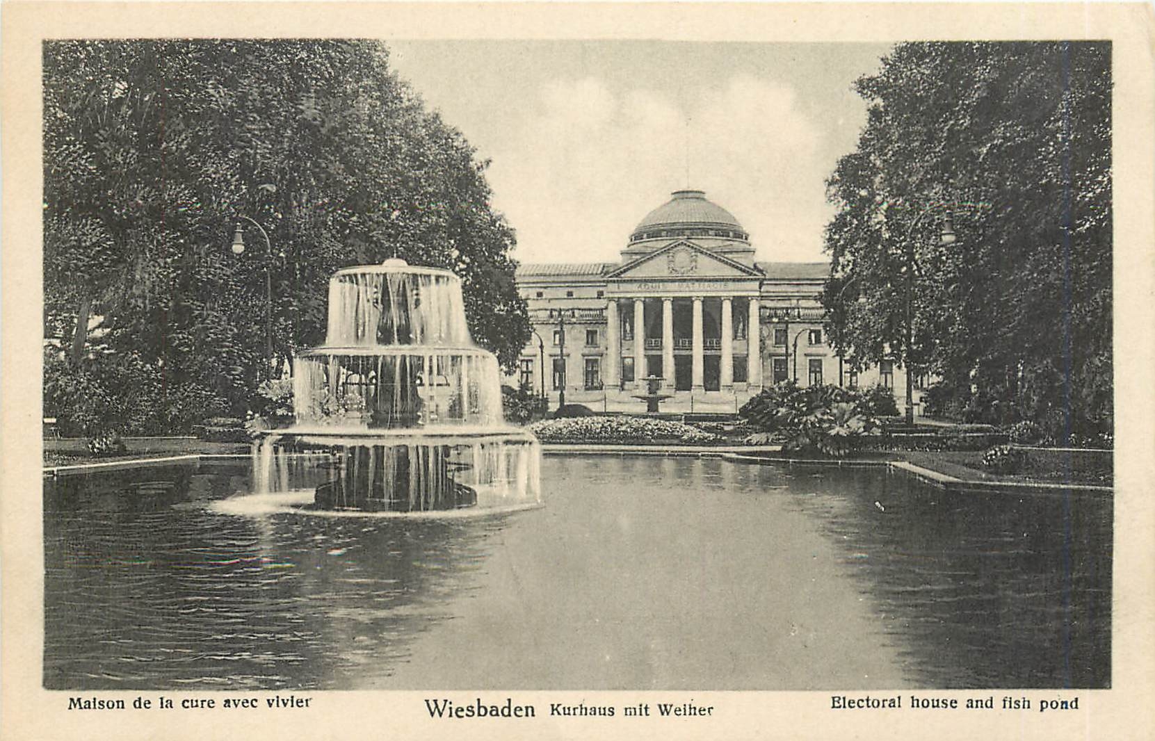 CPA Maison de la cure avec vivier Wiesbaden Kurhaus mit Weiher 