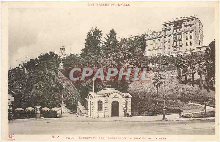 CPA Les Basses Pyrenees Pau Boulevard des Pyrenees et la Montee de la Gare 