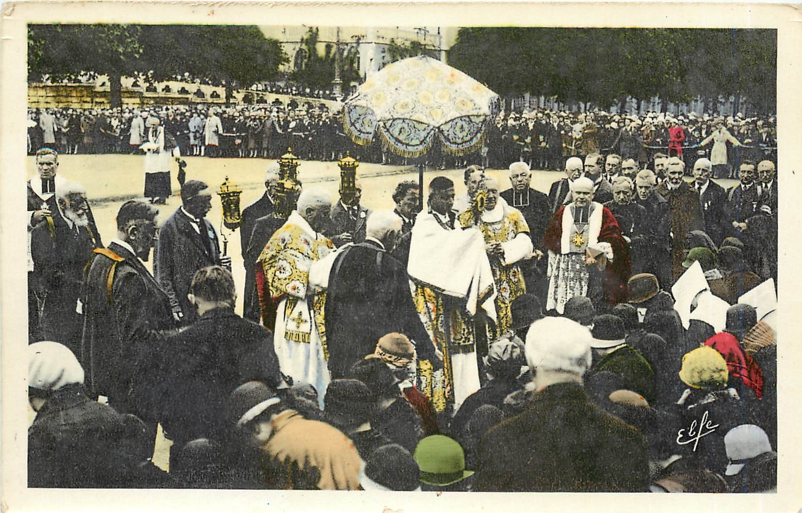 CPA Lourdes La Benediction des Malades 
