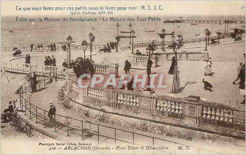 CPA Arcachon Gironde Place Thiers et Debarcadere 