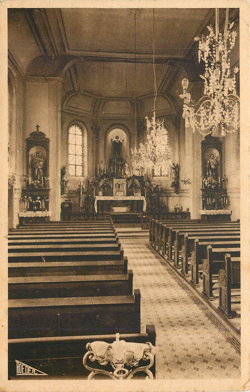 CPA Institution des Sourds Muets La Malgrange Interieur de la Chapelle 