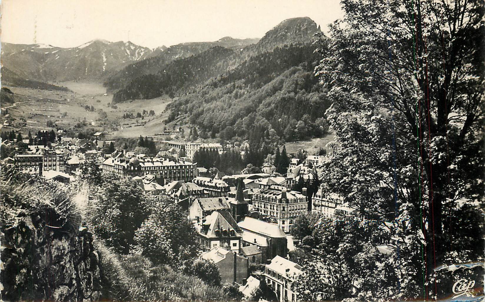 CPM Le Mont Dore Vue generale 