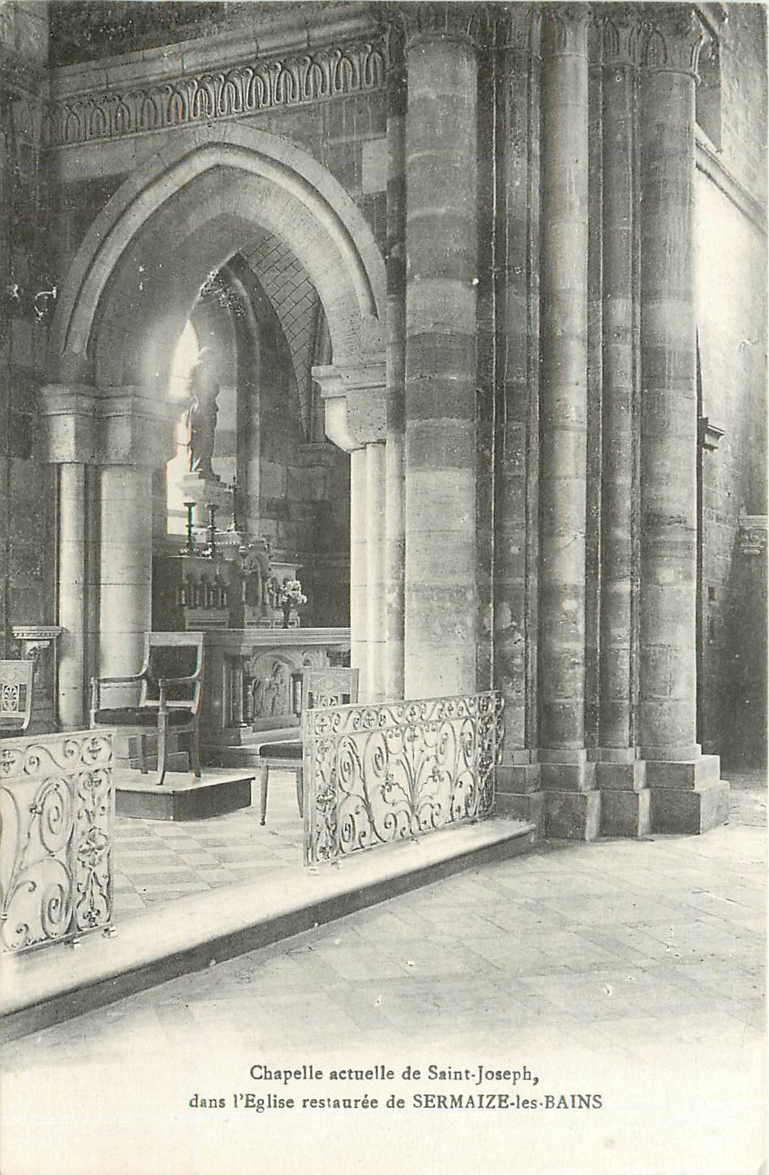 CPA Chapelle actuelle de Saint Joseph dans l'Eglise restauree de Sermaize les Bains 
