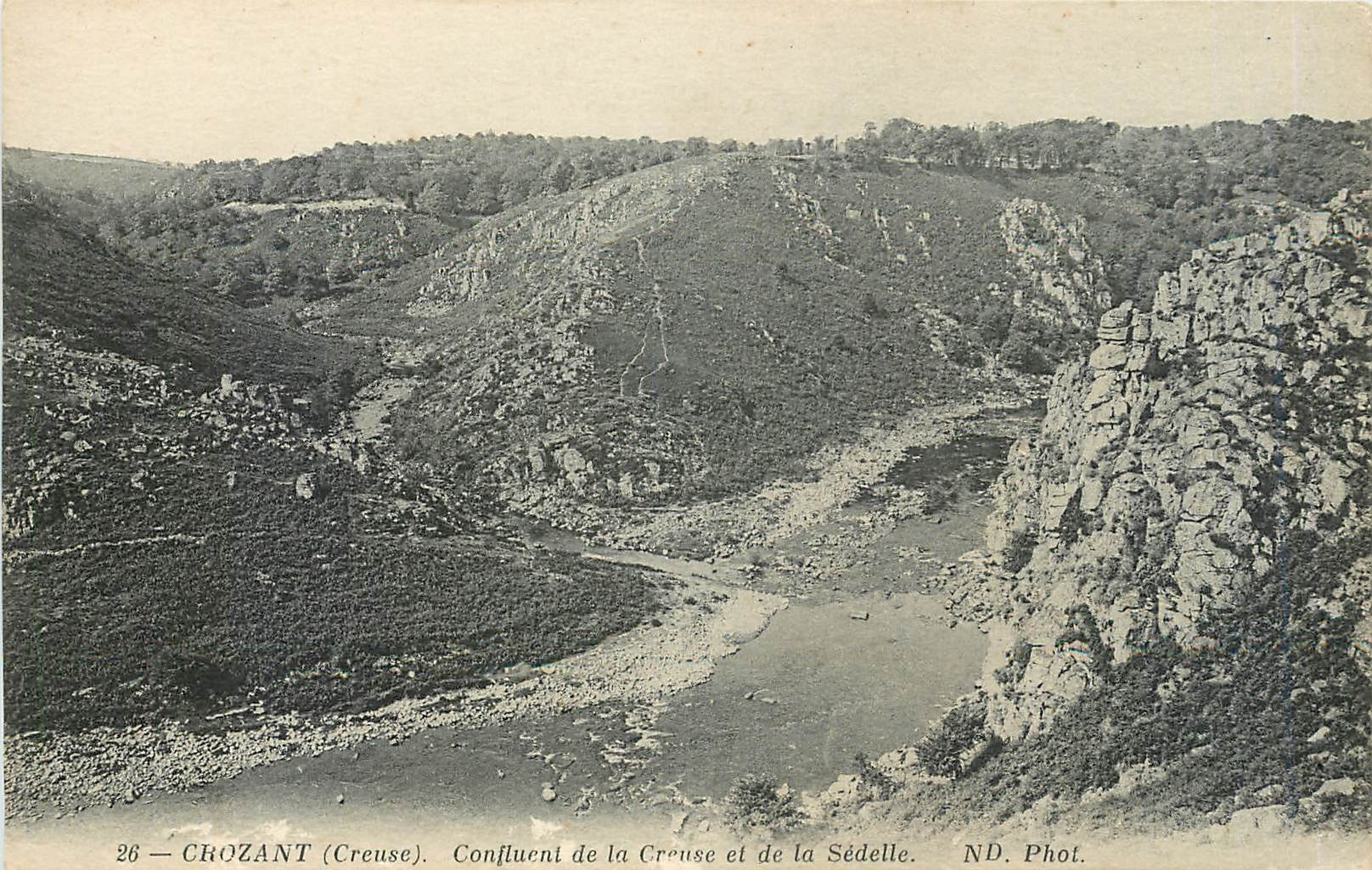 CPA Crozant Creuse Confluent de la Creuse et de la Sedelle 