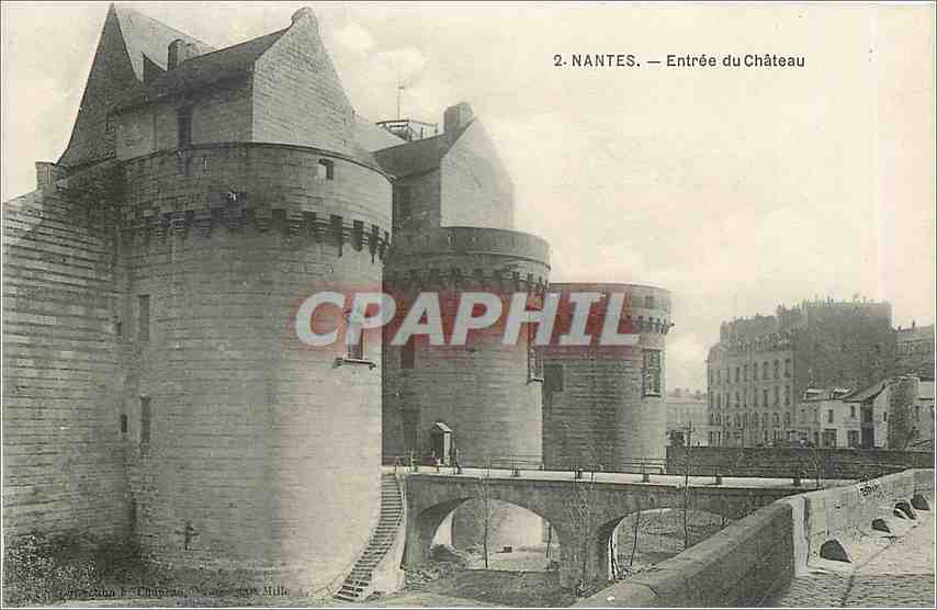 CPA Nantes Entree du Chateau 