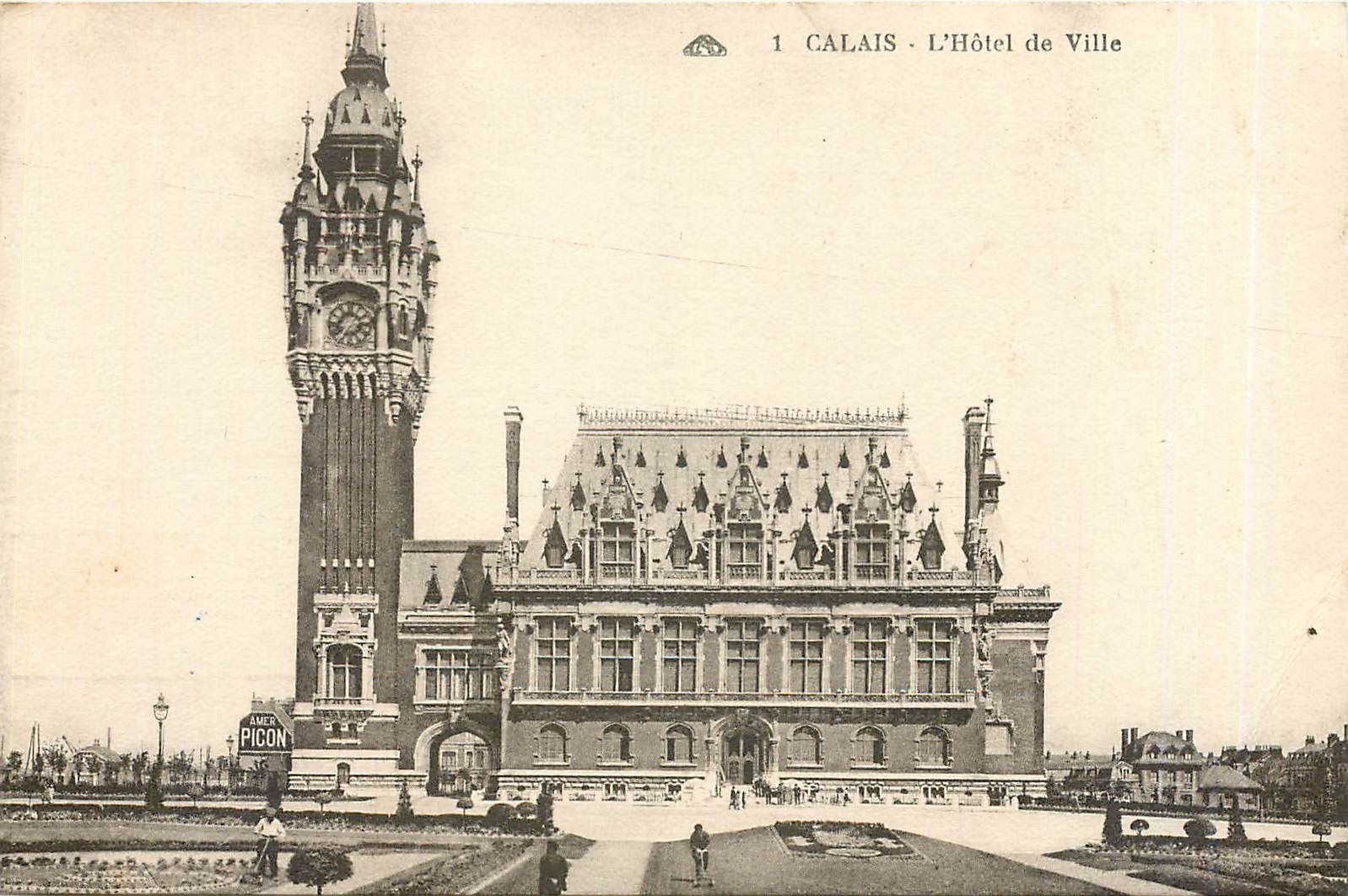CPA Calais L'Hotel de Ville 