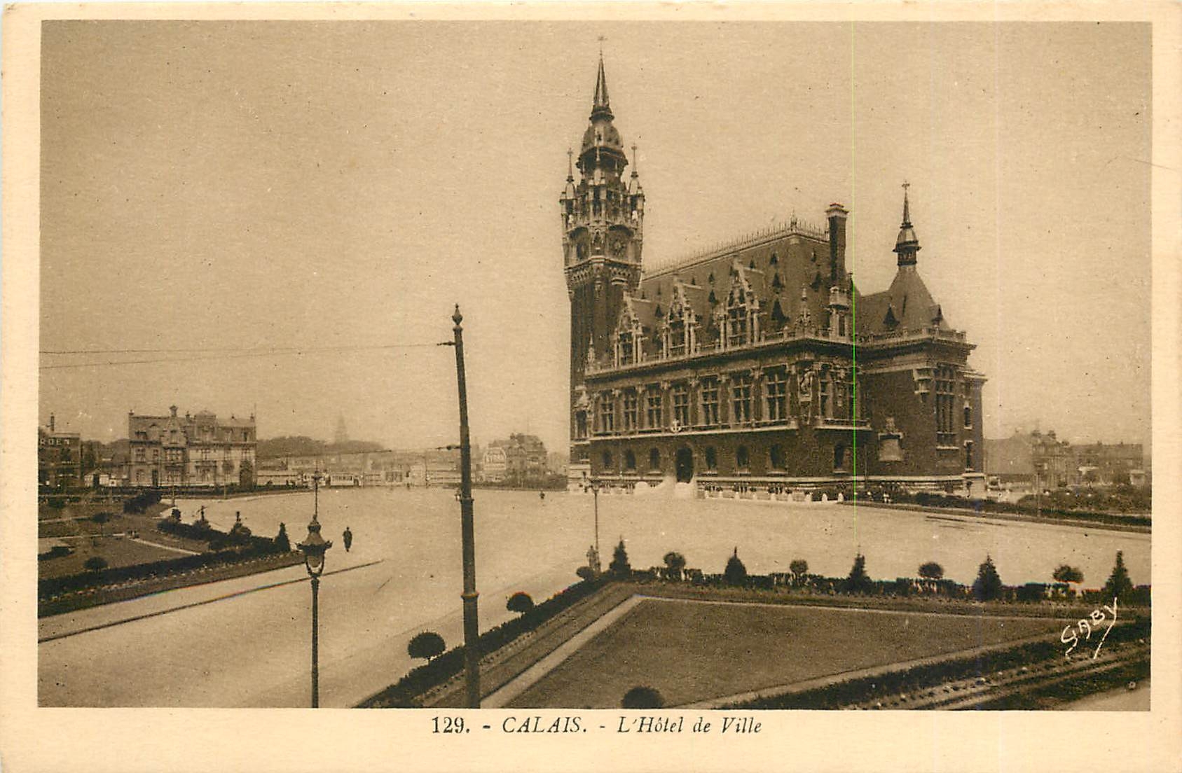 CPA Calais L'Hotel de Ville 