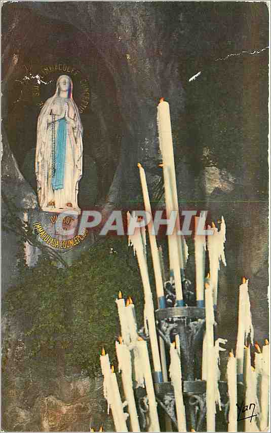 CPA LOURDES-L a Vierge de la Grotte Miraculeuse