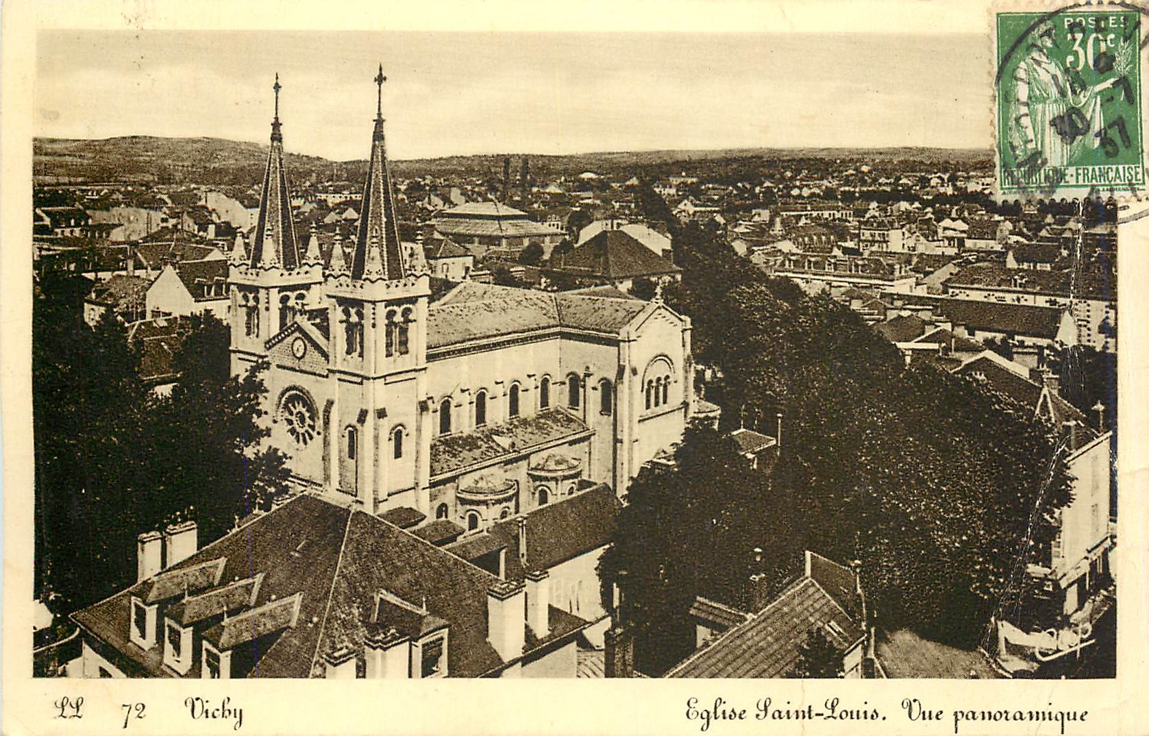 CPA VICHY-Eglise st Louis- Vue panoramique