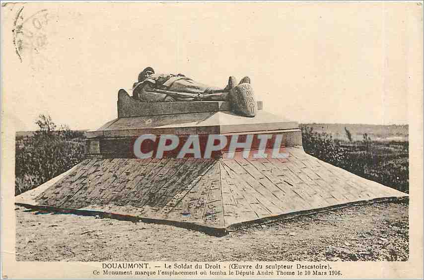 CPA DOUAUMONT-Le Soldat du Droit-(oeuvre du Sculpteur Descatoire)