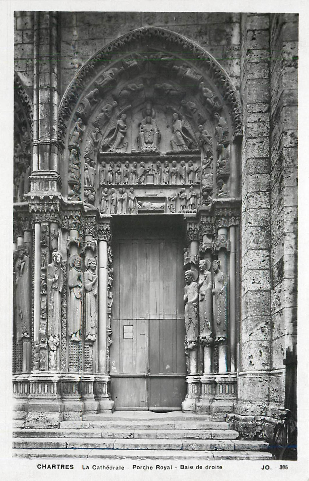 CPA Cathedrale de CHARTRES-Porche Royal-baie droite