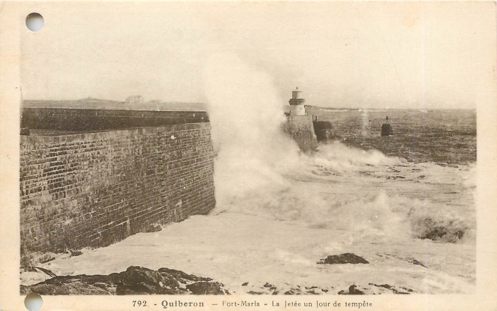 CPA QUIBERON-Fort Mria-la jetee un jour de tempete