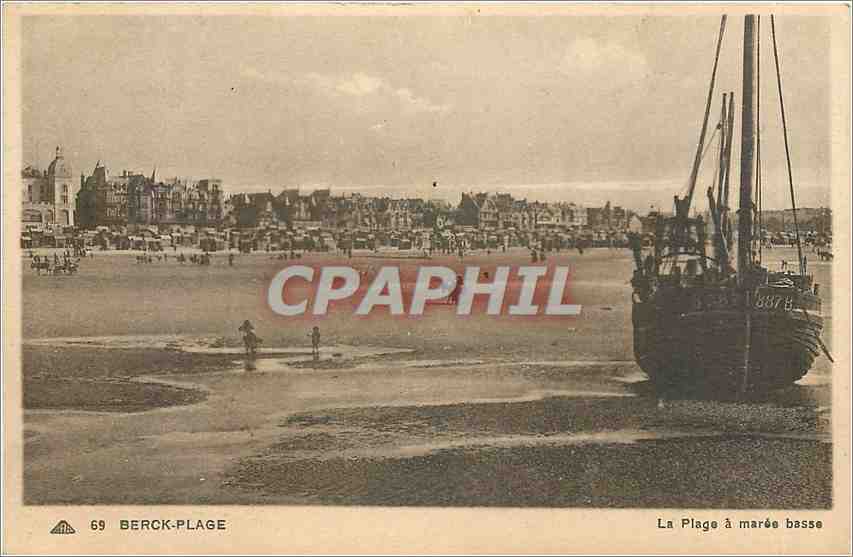 CPA Berck-plage-La plage a maree basse Bateau
