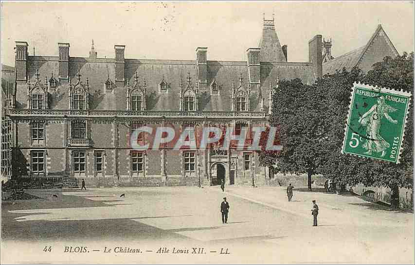 CPA Blois- Le Chateau-Aile Louis XII
