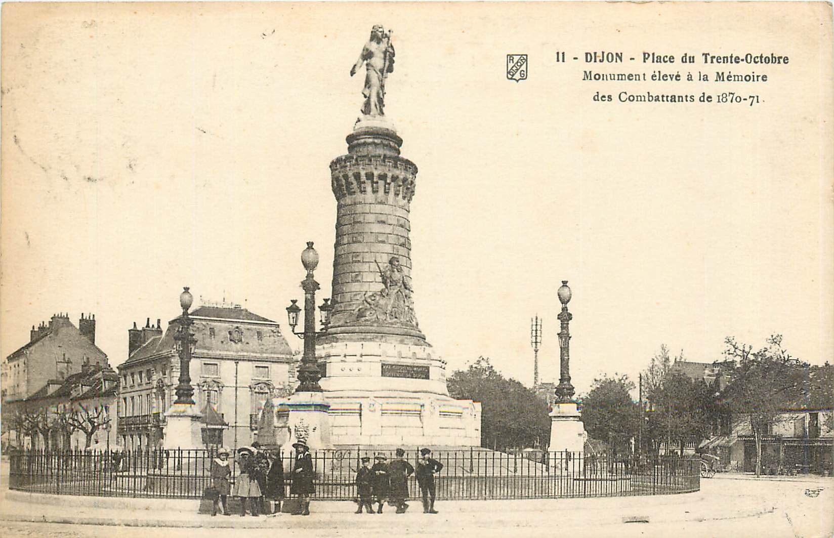 CPA Dijon-Place du Trente-Octobre-Monument eleve a la Memoire des Combattants de 1870-71