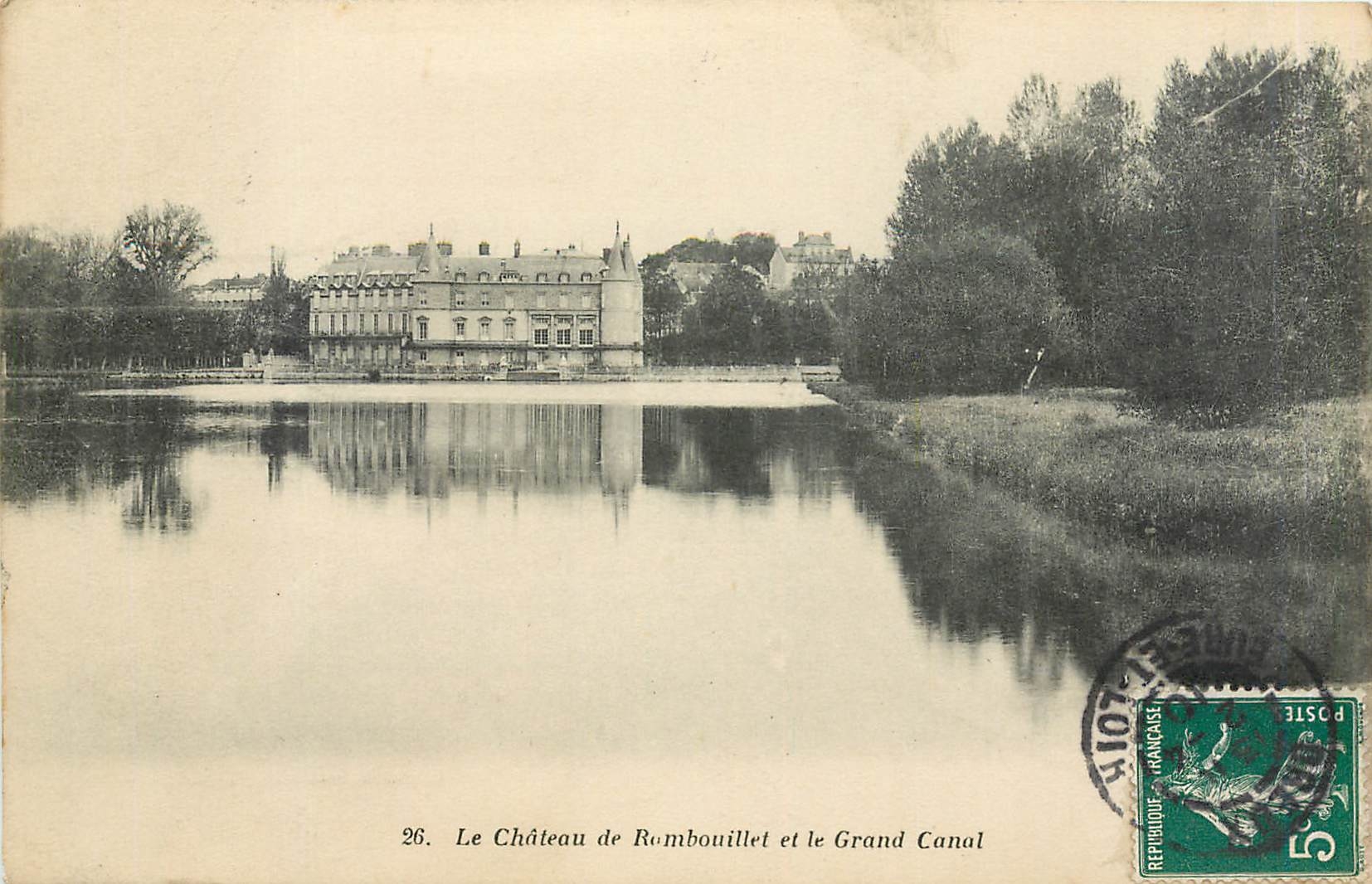 CPA le Chateau de Rombouillet et le grand canal
