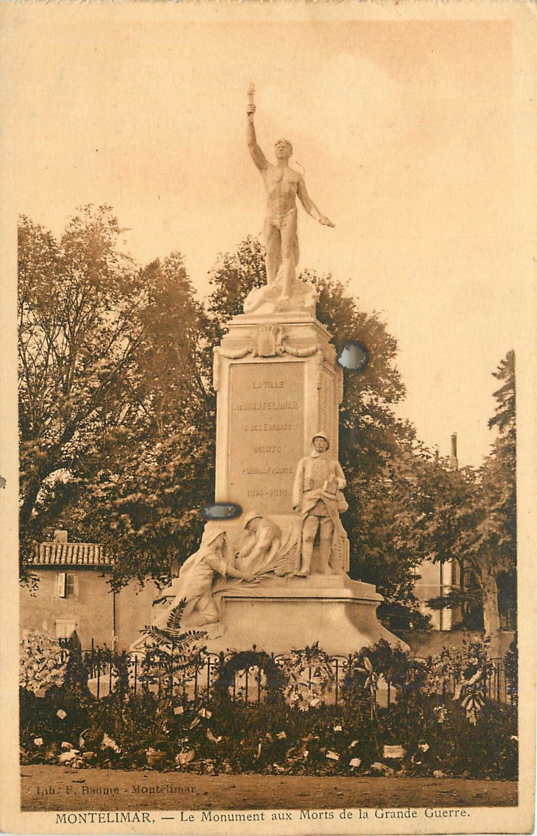 CPA Montelimar lemonument aux morts de la grande guerre Militaria