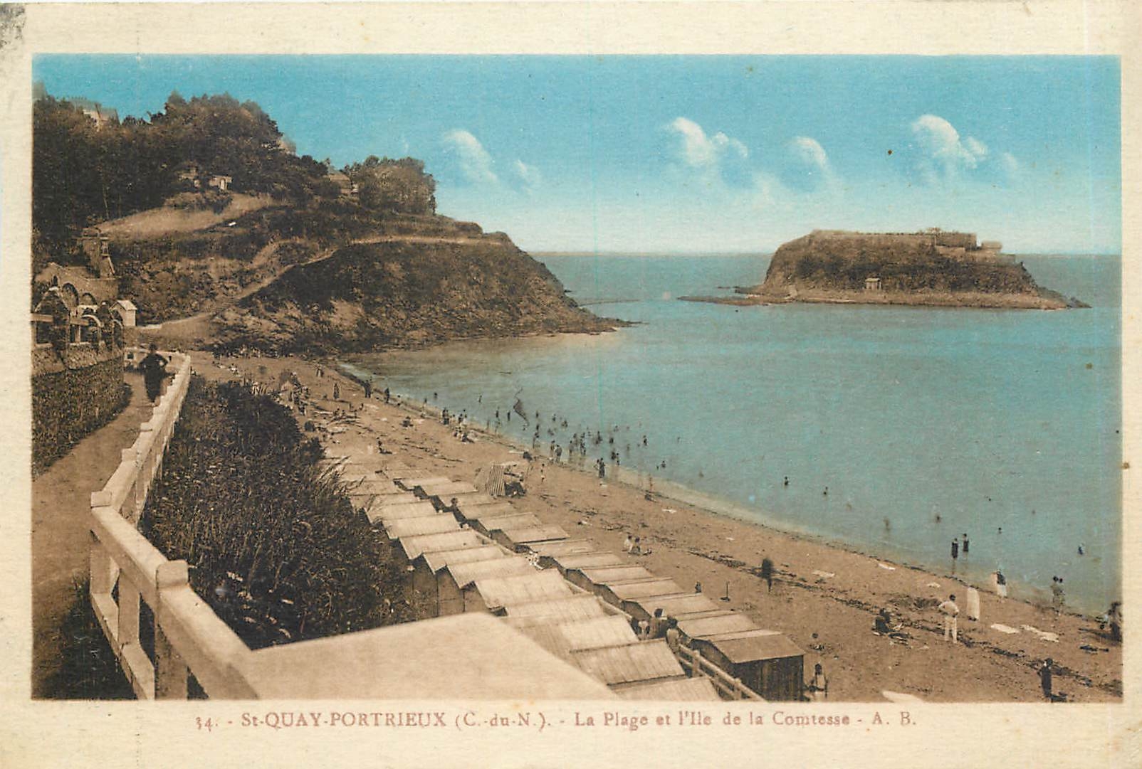 St-QUAY-PORTRIEUX (C.-du-N.) — La Plage et l'Île de la Comtesse — A. B.
