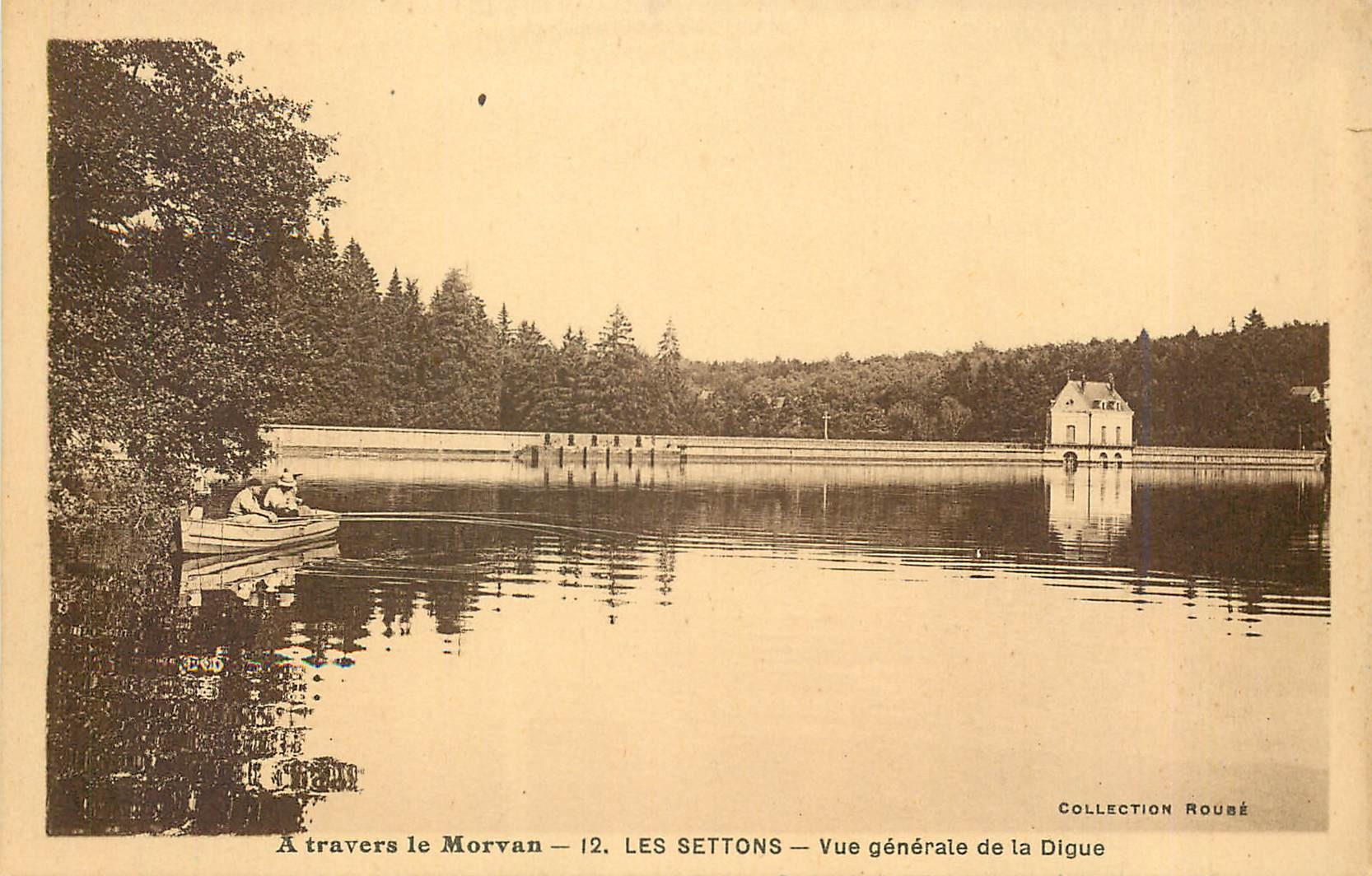 CPA A travers le Morvan les settons vue generale de la digue