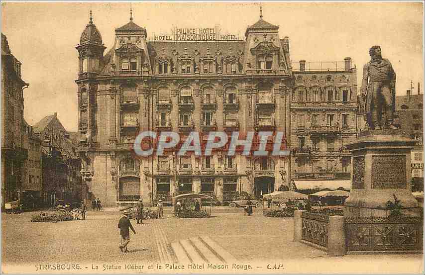 CPA Strasbourg la statue Kleber et la palace Hotel Rouge CAP