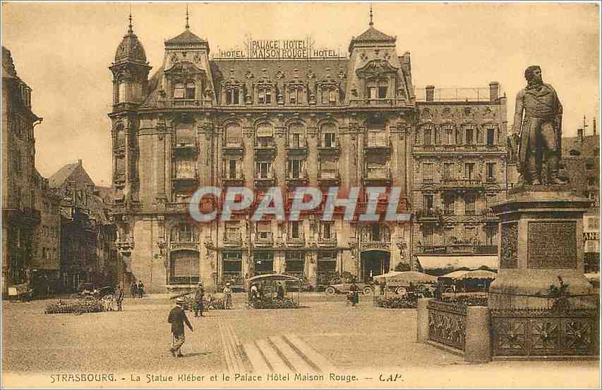 CPA Strasbourg la statue Kleber et la palace Hotel Rouge CAP