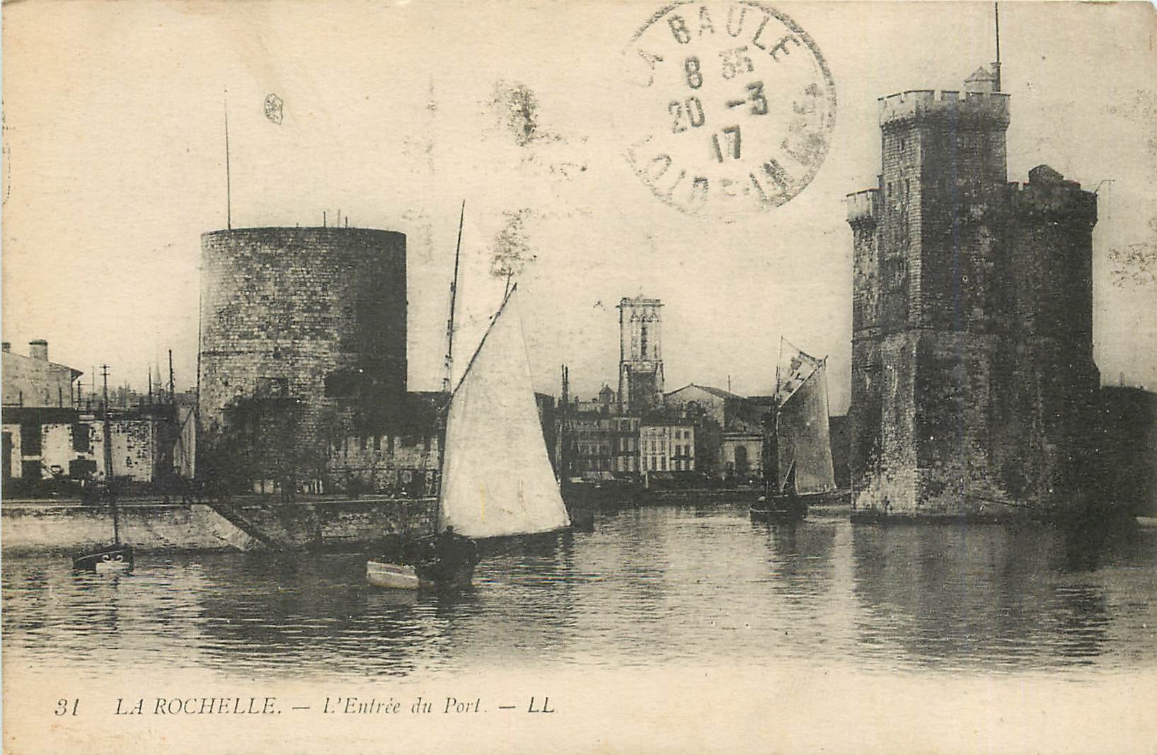 CPA La rochelle l'Entrée du port LL