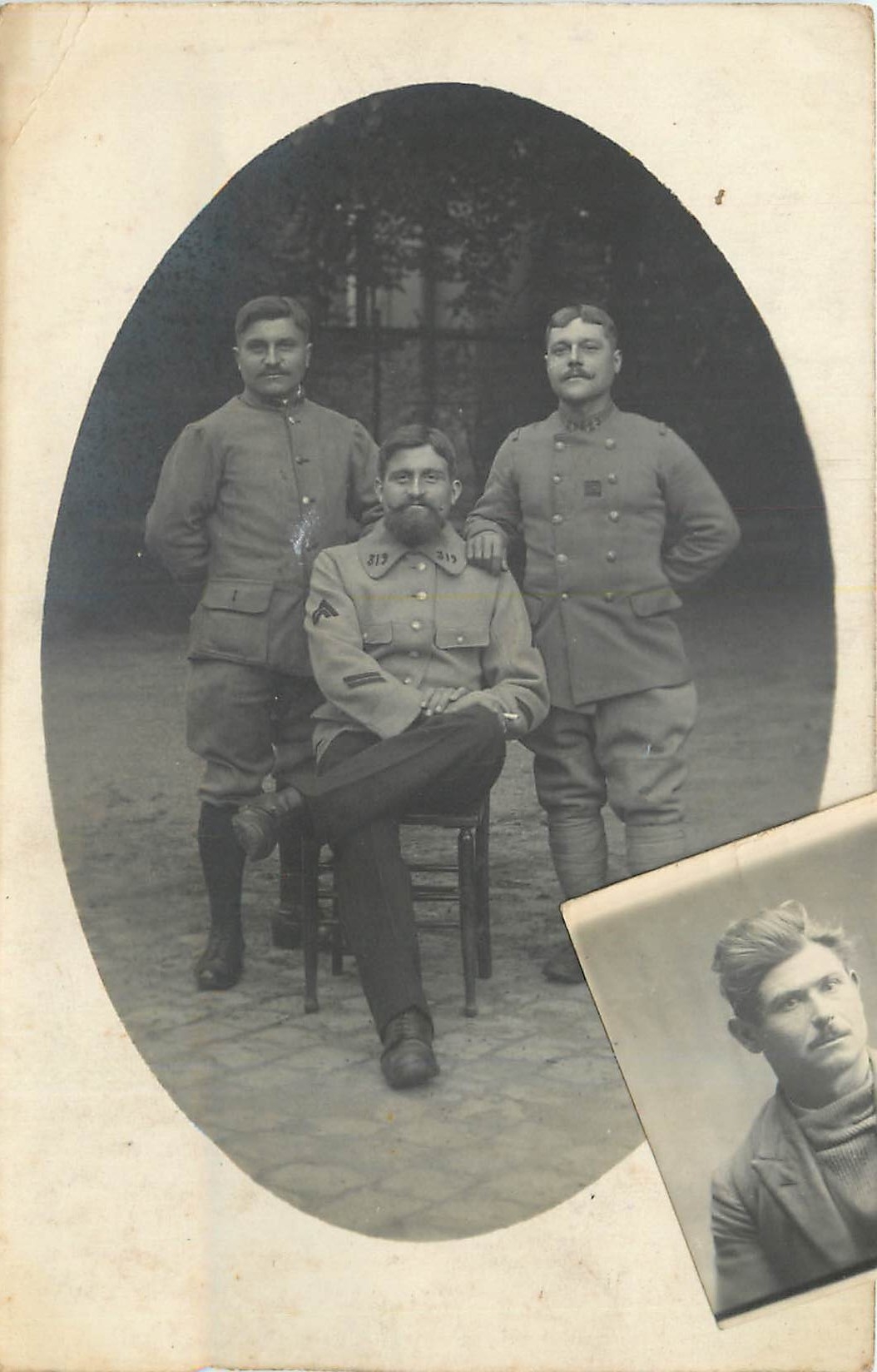 CPA + photo Soldat Militaria (319 sur le col)