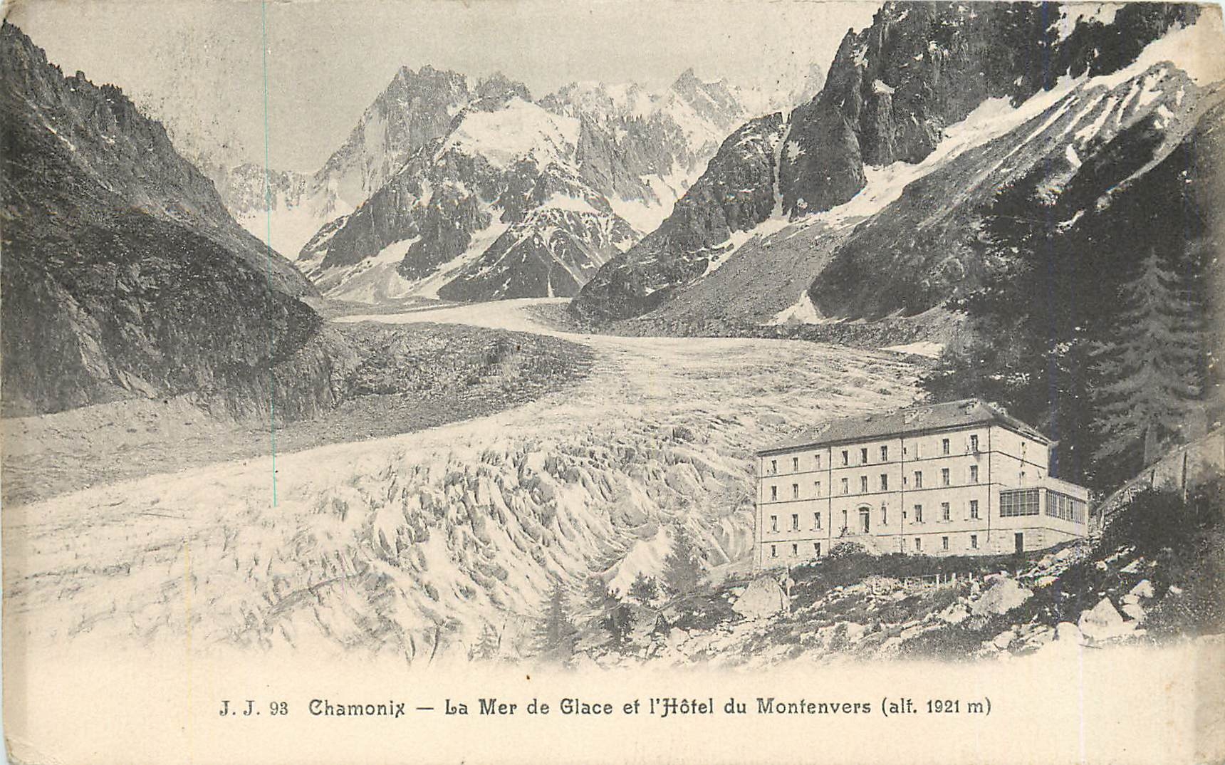 CPA Chamonix la mer de galce et l'Hotel du montenvers alt 1921 m
