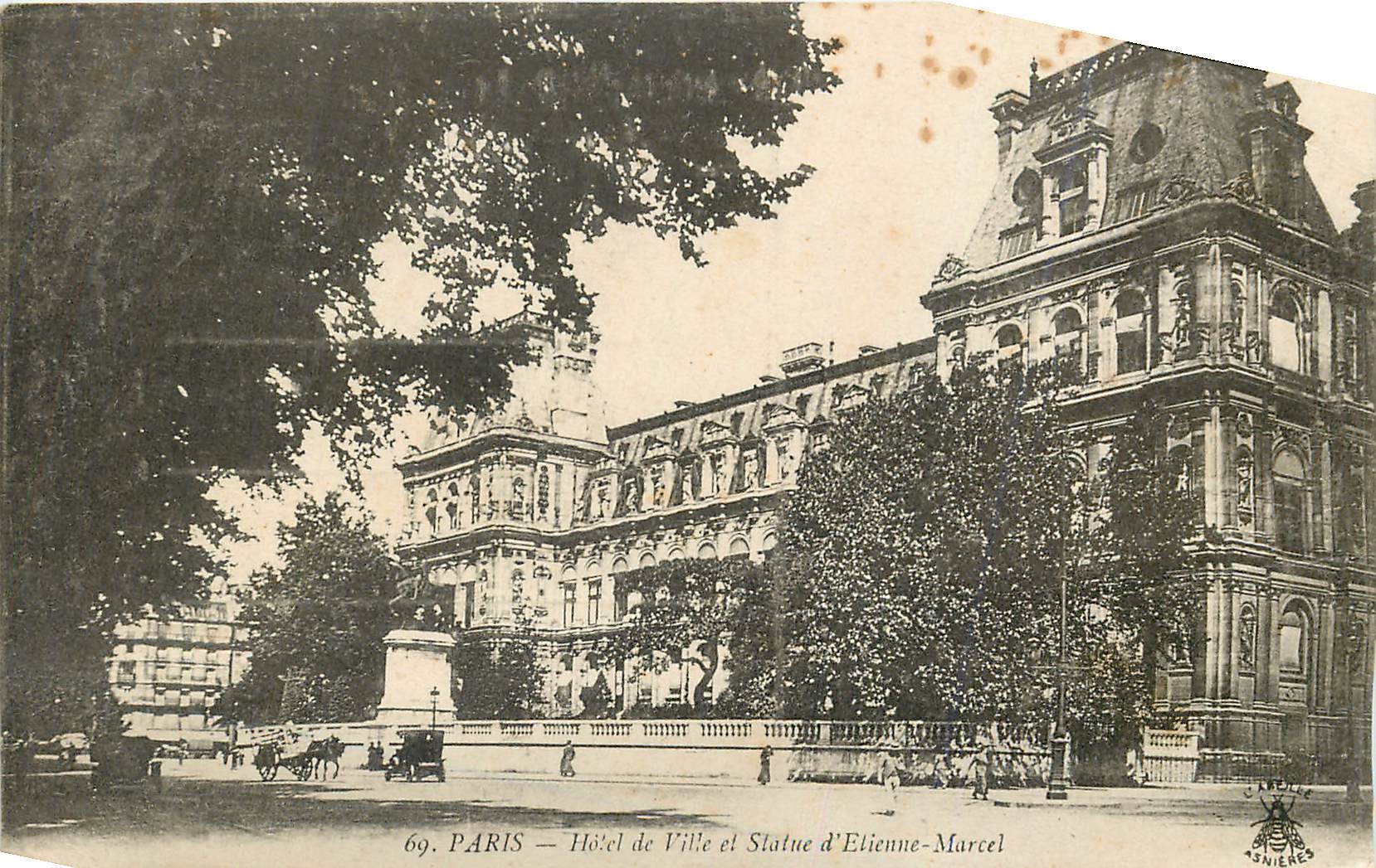CPA Paris hotel d ville et statue d 'Etienne Marcel