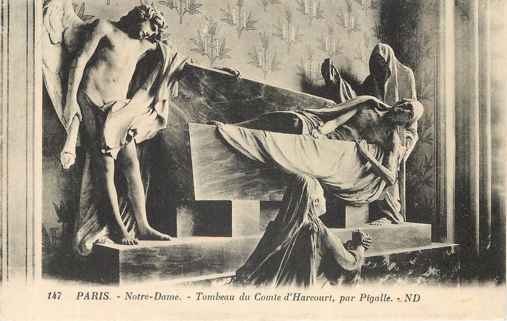 CPA Paris notre Dame tombeau du Compte d'Harcourt par Pigalle ND