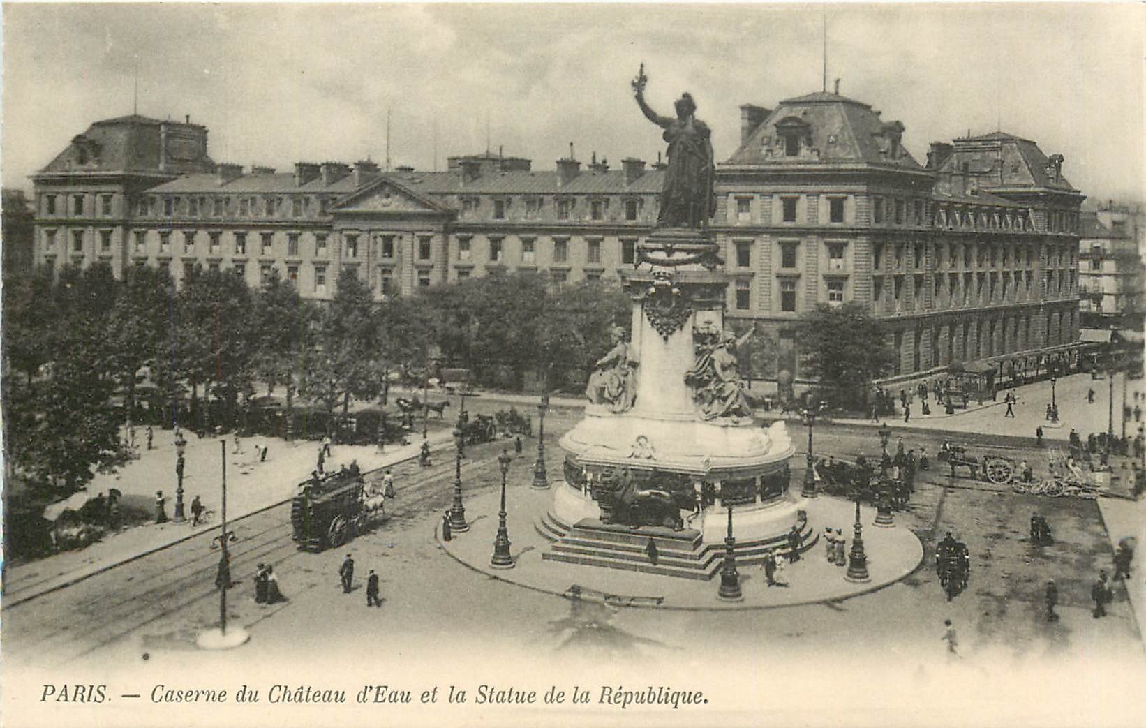 CPA Paris caserne du chateau d'Eau et la Statue de la republique