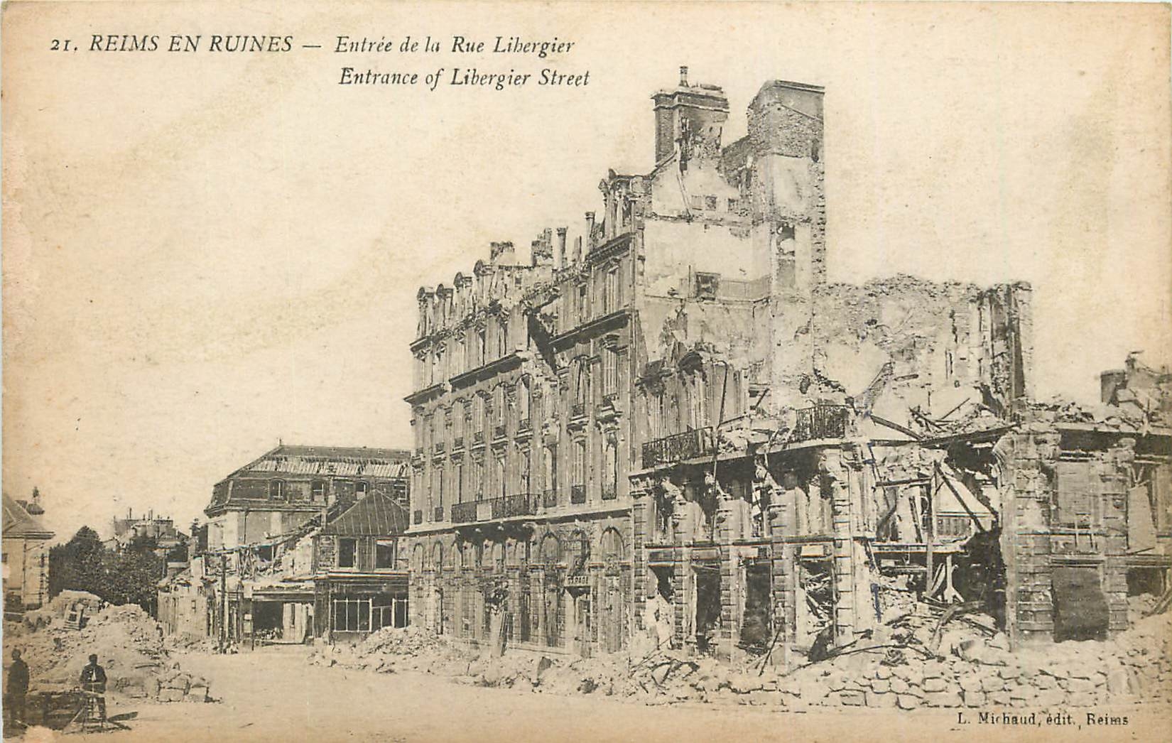 CPA Reims en ruines Entrée de la rue libergier Miliaria