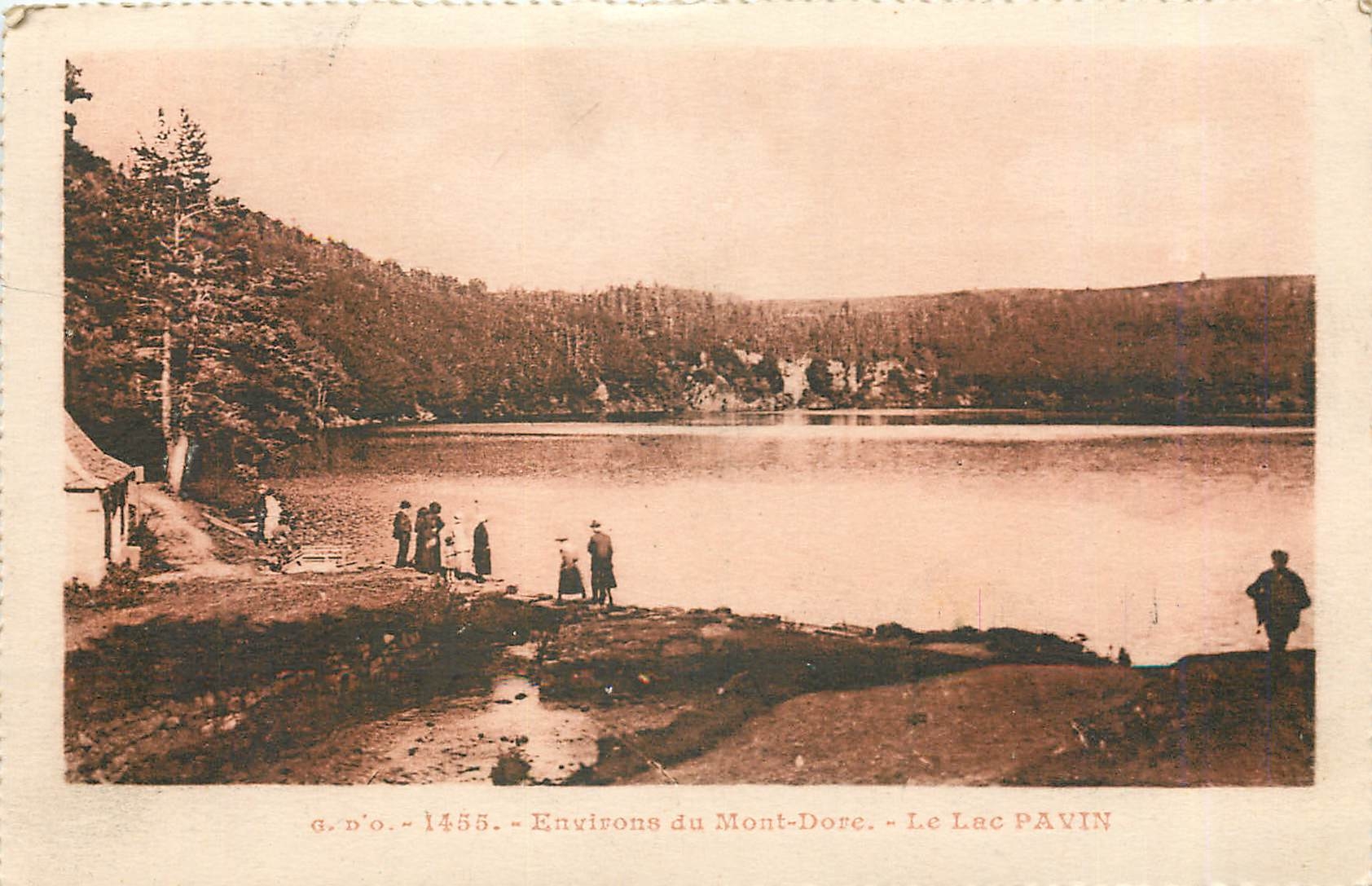 CPA Emvirons du Mont dore le lac Pavin
