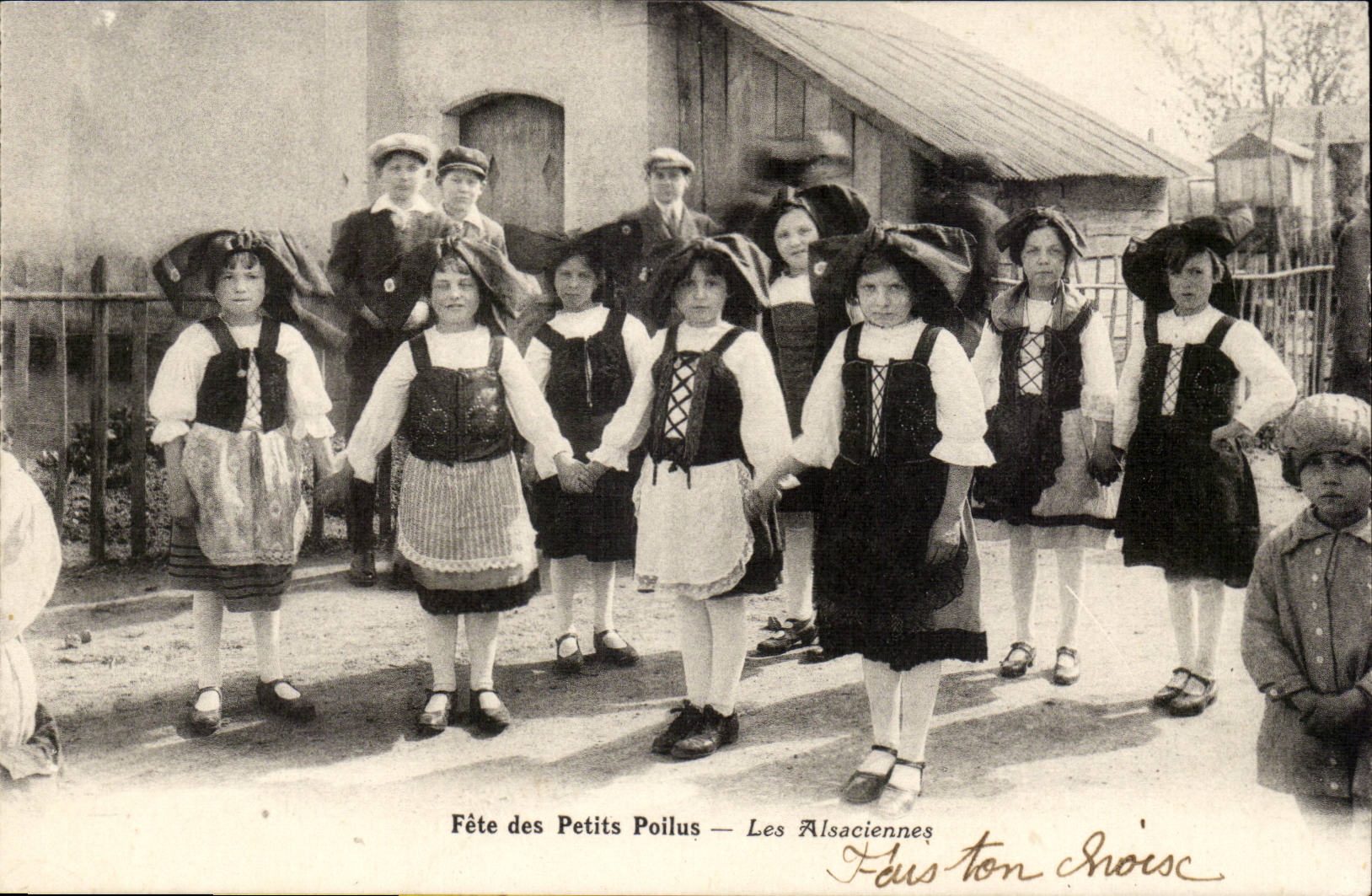 CPA Fete des petits poilus Les alsaciennes Militaria