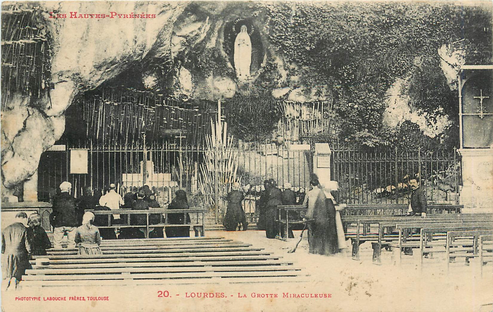 CPA Lourdes La Grotte Miraculeuse 