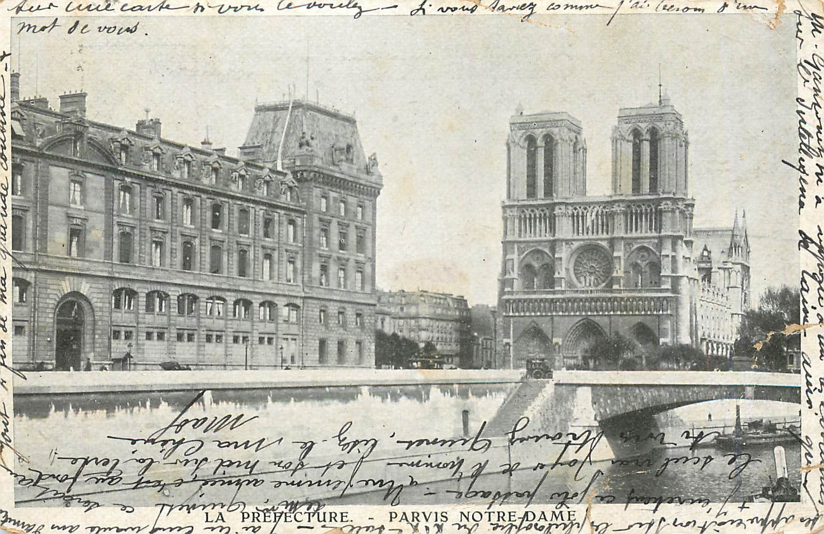 CPA La Prefecture Parvis Notre Dame 