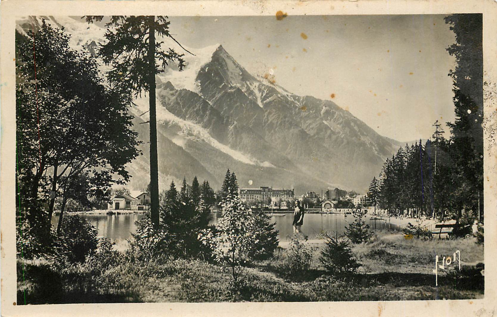 CPA Chamonix Hte Savoie Le lac et le Massif du Mont Blanc 