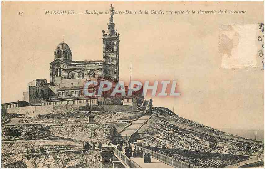 CPA Marseille Basilique de Notre Dame de la Garde vue prise de la Passerelle de l'Ascenseur 