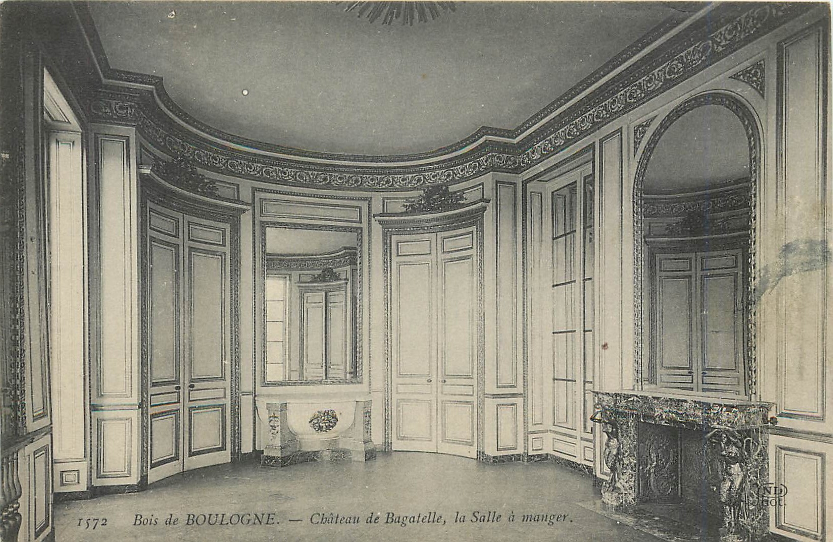 CPA Bois de Boulogne Chateau de Bagatelle la Salle a manger 
