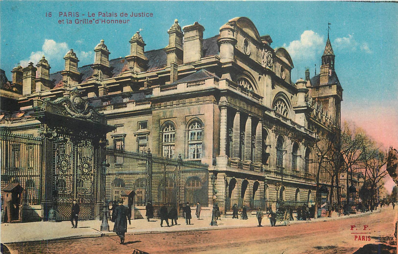 CPA Paris Le Palais de Justice et la Grille d'Honneur 