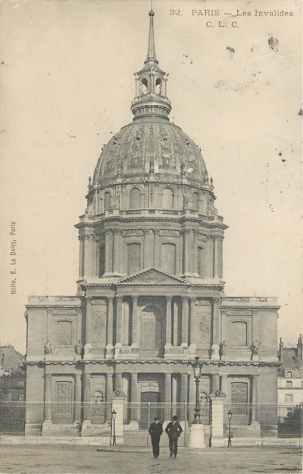 CPA Paris Les Invalides 