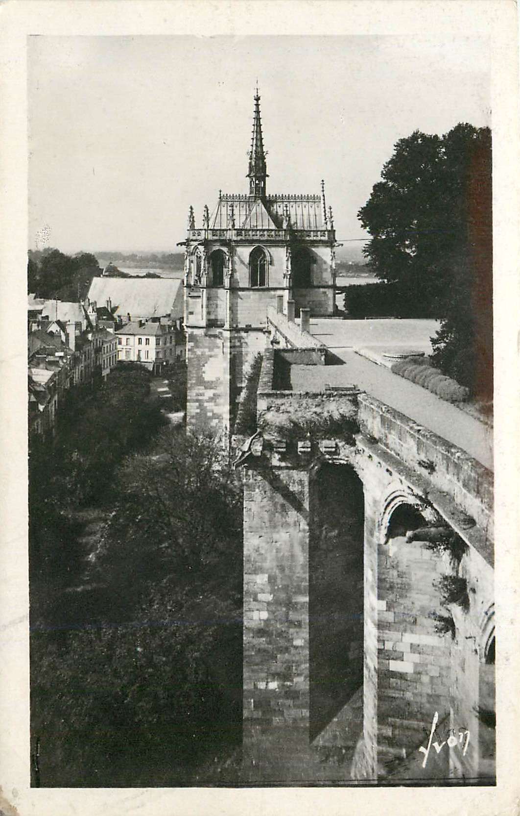 CPA Amboise Indre et Loire Le Chateau Chapelle St Hubert 