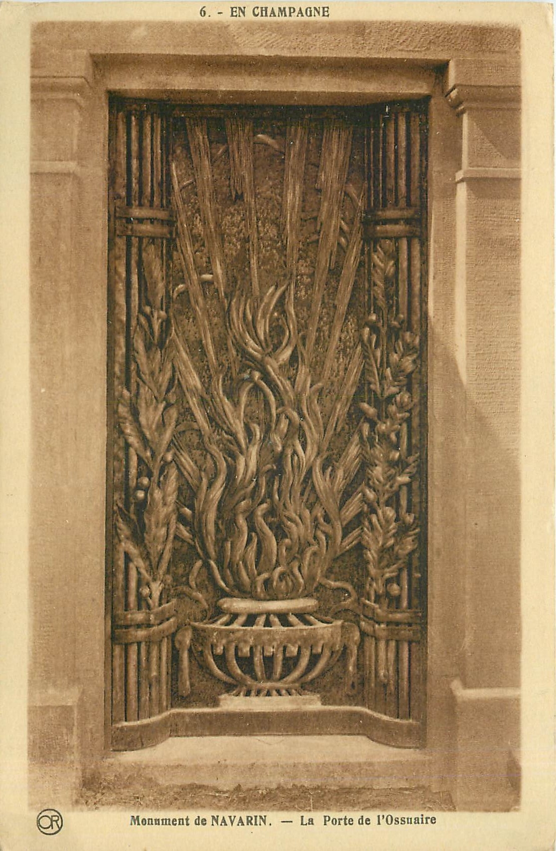 CPA Monument de Navarin La Porte de l'Ossuaire 